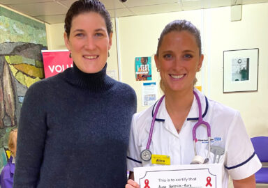Dr. Linda Vaccari (left) presenting a certificate of completion to physiotherapist Alice Bastick-Ruiz (right).